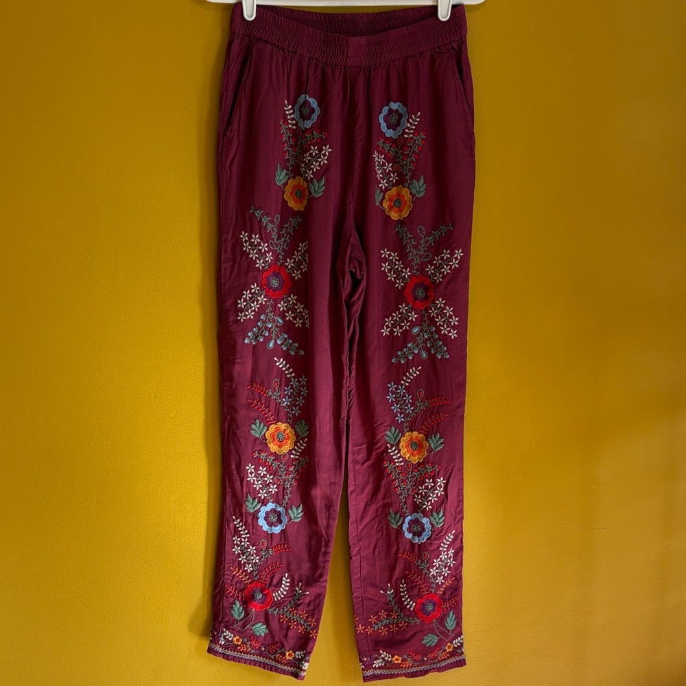 Cienna Floral Embroidered Pant